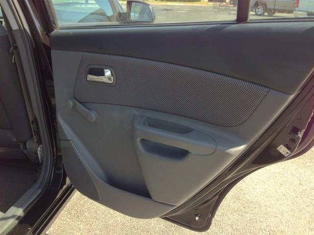 2006 Kia Rio5 AWD, REAR DVD, Navigation, 3RD ROW, Mem/heat Seats