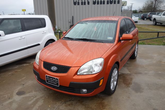 2007 Kia Rio5 AWD, REAR DVD, Navigation, 3RD ROW, Mem/heat Seats