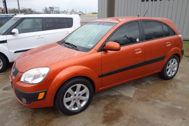 2007 Kia Rio5 AWD, REAR DVD, Navigation, 3RD ROW, Mem/heat Seats