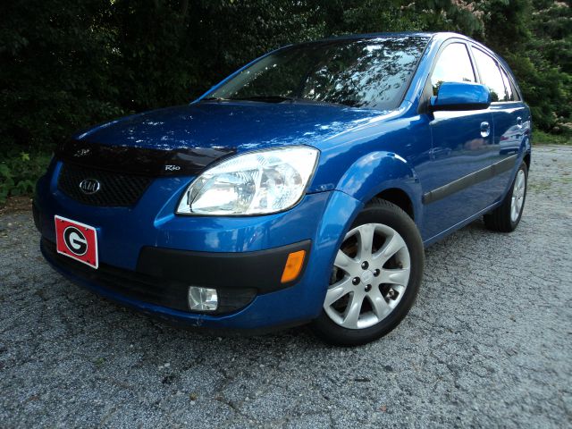 2008 Kia Rio5 AWD, REAR DVD, Navigation, 3RD ROW, Mem/heat Seats