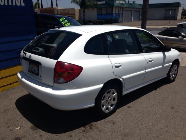 2002 Kia Rio Cinco SW2