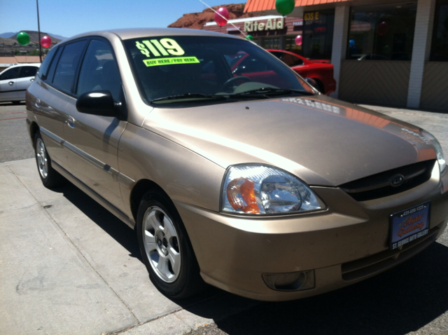 2003 Kia Rio Cinco SW2