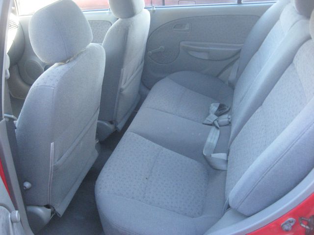 2003 Kia Rio Cinco SW2