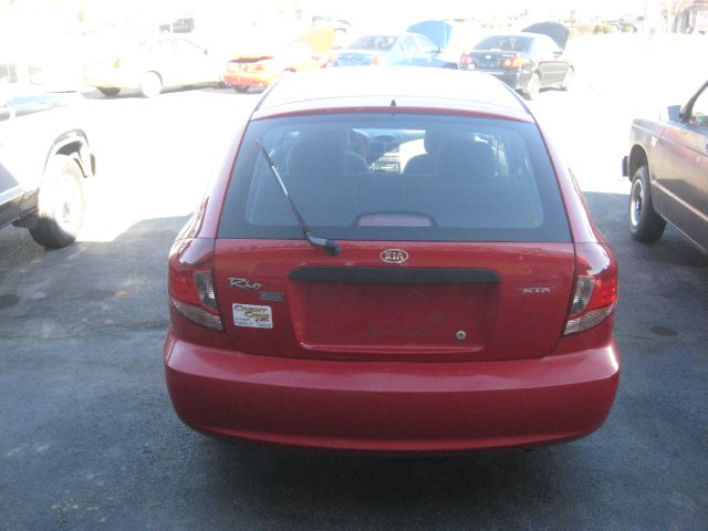 2003 Kia Rio Cinco SW2