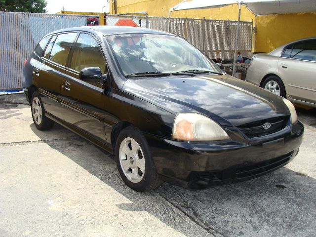 2003 Kia Rio Cinco SW2