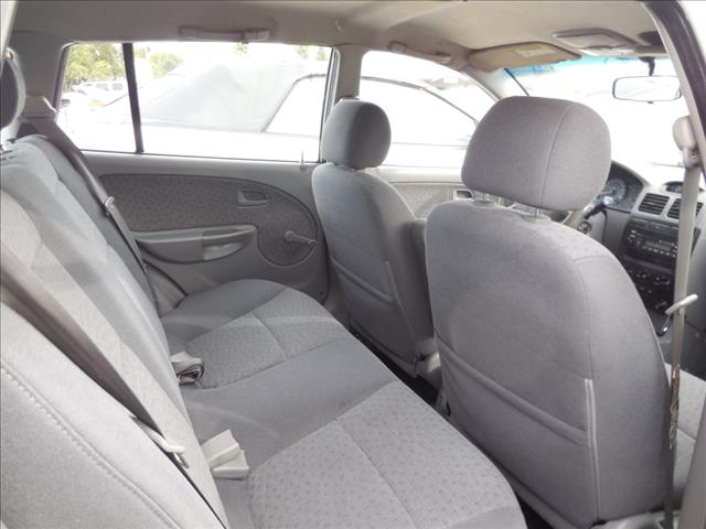 2004 Kia Rio Cinco Unknown