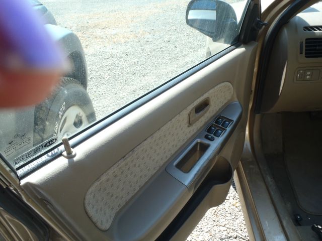 2004 Kia Rio Cinco SW2