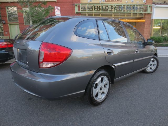 2004 Kia Rio Cinco SW2
