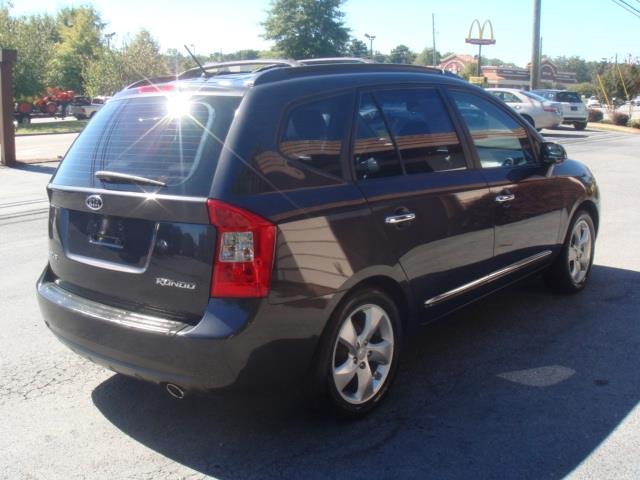 2007 Kia Rondo Open-top