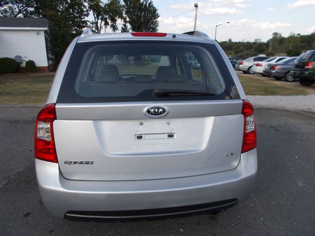 2007 Kia Rondo Elk Conversion Van