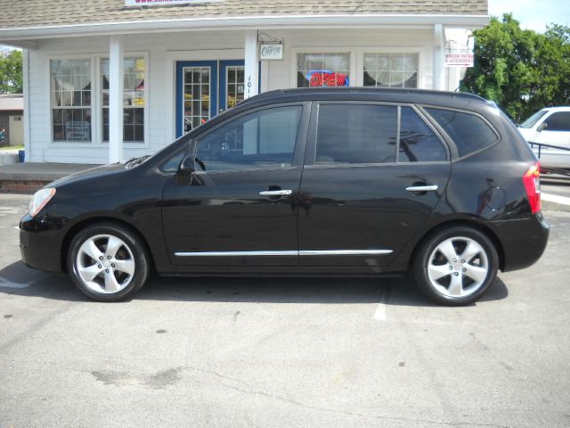 2007 Kia Rondo Open-top