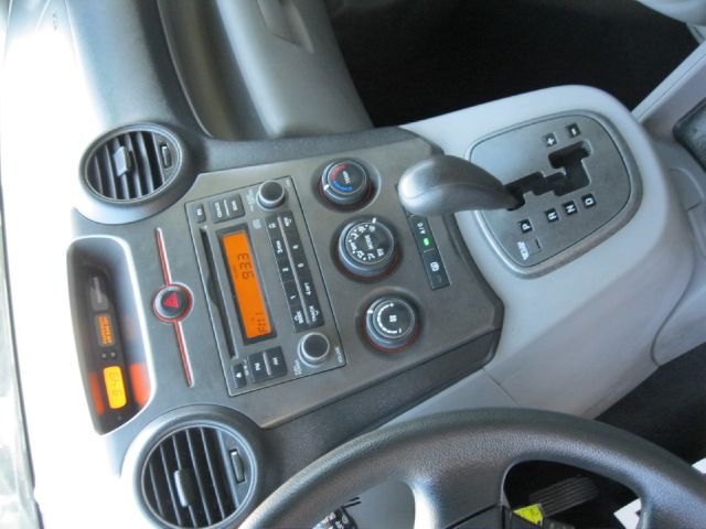 2008 Kia Rondo 5dr HB