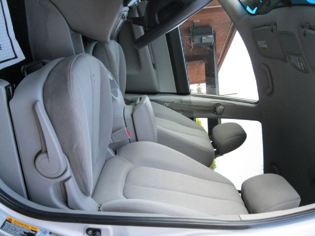 2008 Kia Rondo 5dr HB