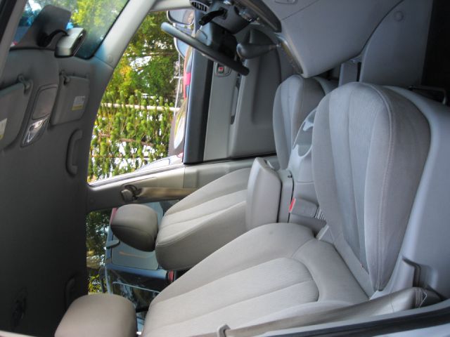 2008 Kia Rondo 5dr HB