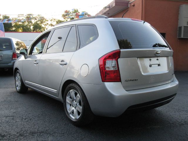 2008 Kia Rondo 5dr HB