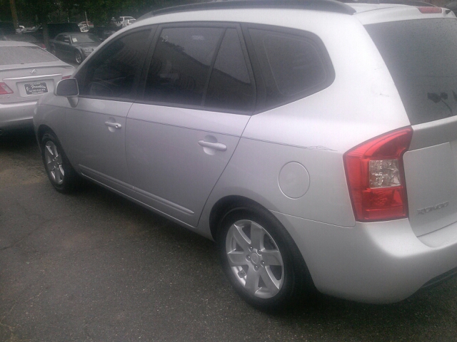 2008 Kia Rondo Elk Conversion Van