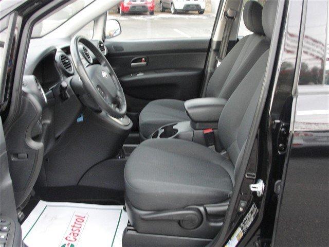 2008 Kia Rondo Open-top