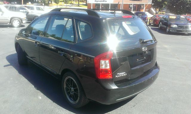 2009 Kia Rondo Elk Conversion Van