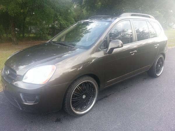 2009 Kia Rondo Lariat 4WD FX4