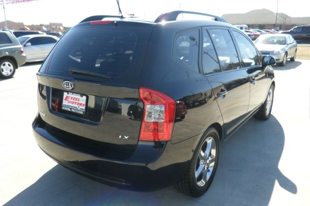 2009 Kia Rondo Unknown