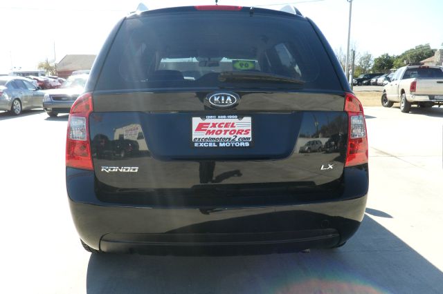 2009 Kia Rondo Unknown