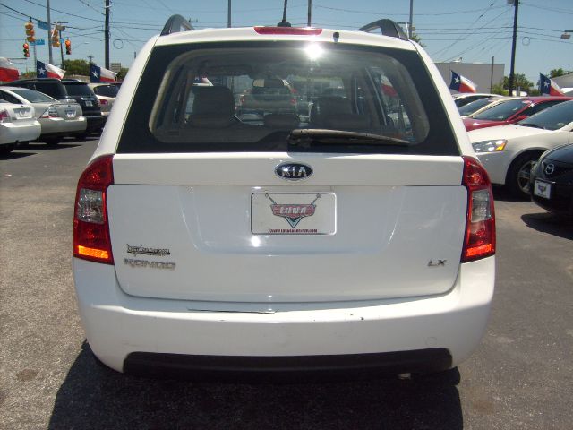 2009 Kia Rondo Elk Conversion Van