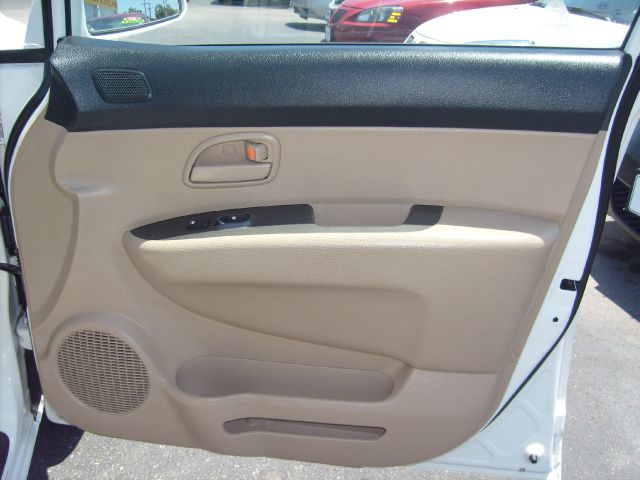 2009 Kia Rondo Elk Conversion Van