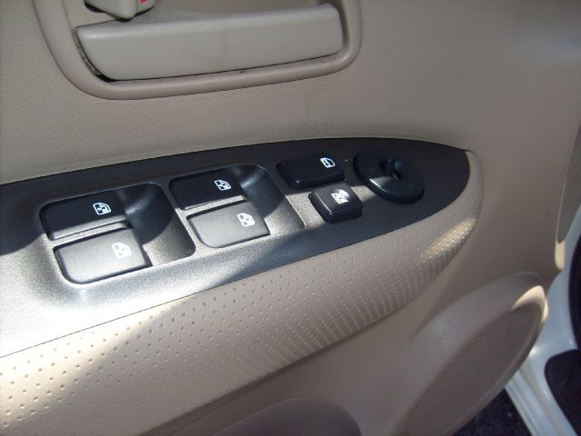 2009 Kia Rondo Elk Conversion Van