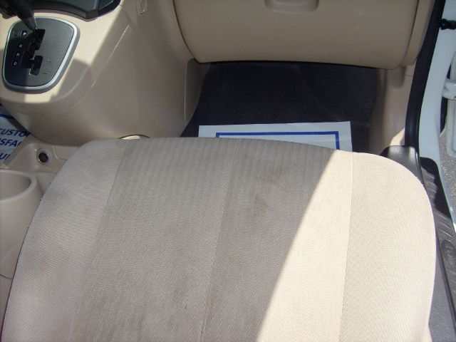 2009 Kia Rondo Elk Conversion Van