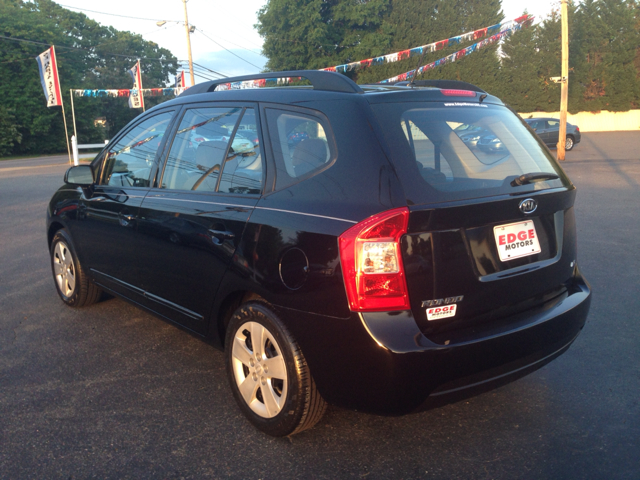 2009 Kia Rondo Elk Conversion Van