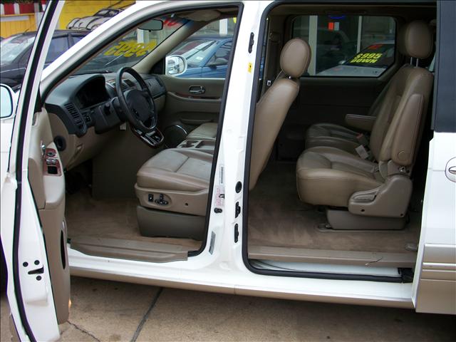 2002 Kia Sedona Elk Conversion Van