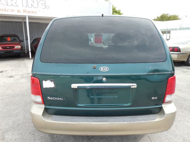 2002 Kia Sedona Open-top