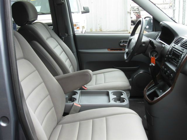 2002 Kia Sedona Open-top