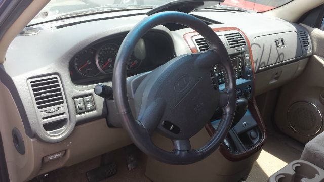 2002 Kia Sedona Open-top