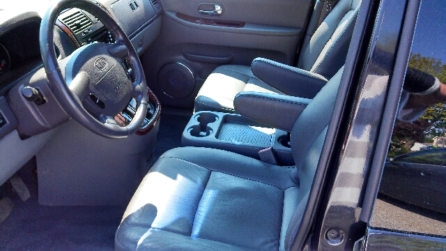 2003 Kia Sedona Elk Conversion Van