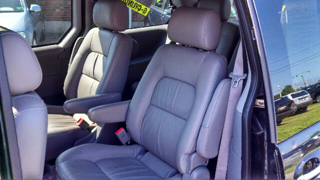 2003 Kia Sedona Elk Conversion Van