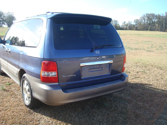 2003 Kia Sedona Open-top