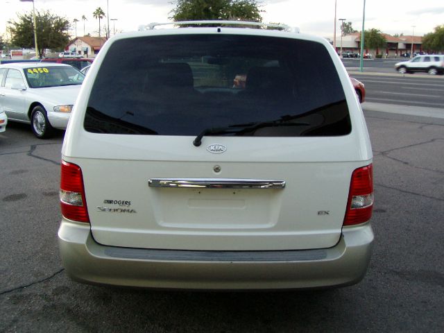 2003 Kia Sedona Open-top