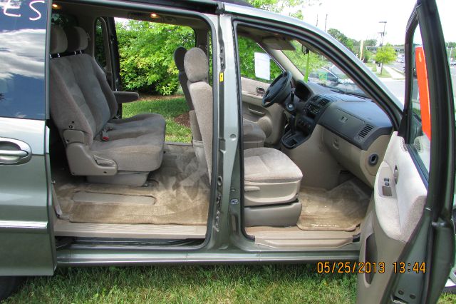 2003 Kia Sedona Elk Conversion Van