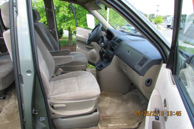 2003 Kia Sedona Elk Conversion Van