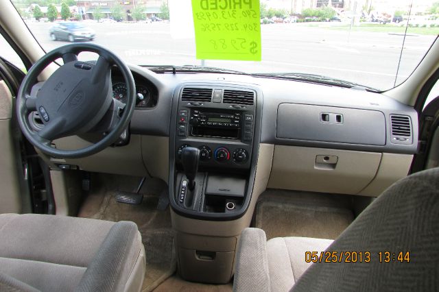 2003 Kia Sedona Elk Conversion Van