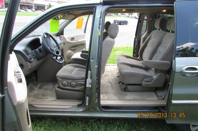 2003 Kia Sedona Elk Conversion Van