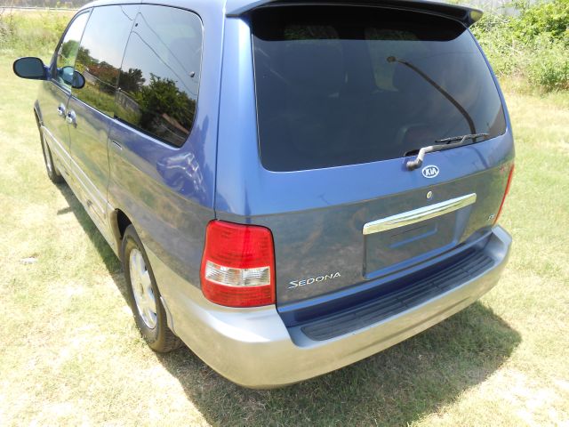 2003 Kia Sedona Elk Conversion Van