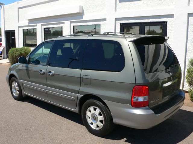 2003 Kia Sedona Open-top