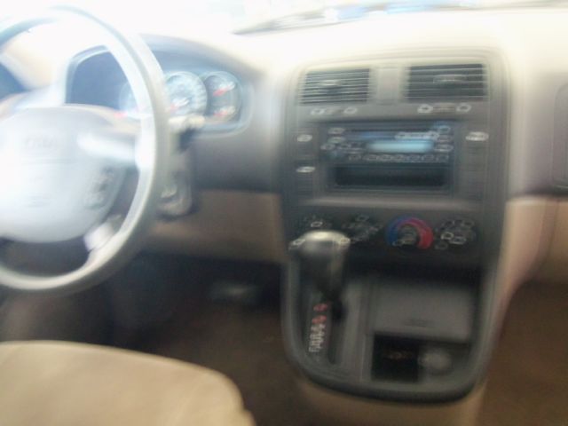 2003 Kia Sedona Open-top