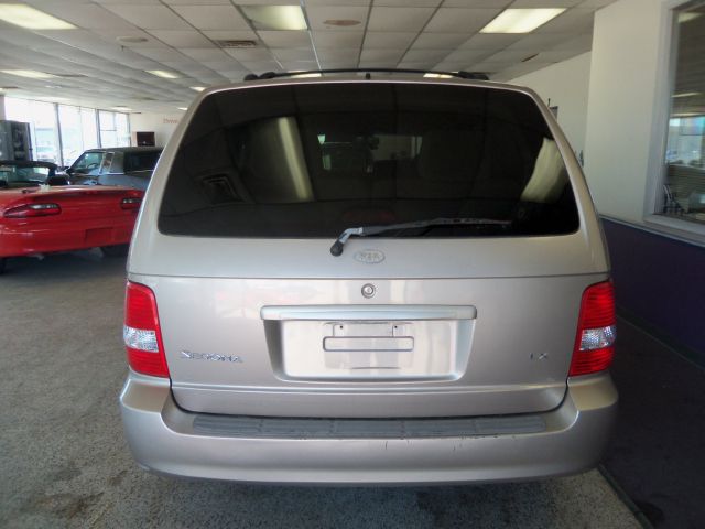 2003 Kia Sedona Open-top