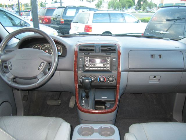 2003 Kia Sedona Open-top
