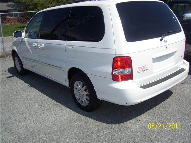 2003 Kia Sedona Elk Conversion Van