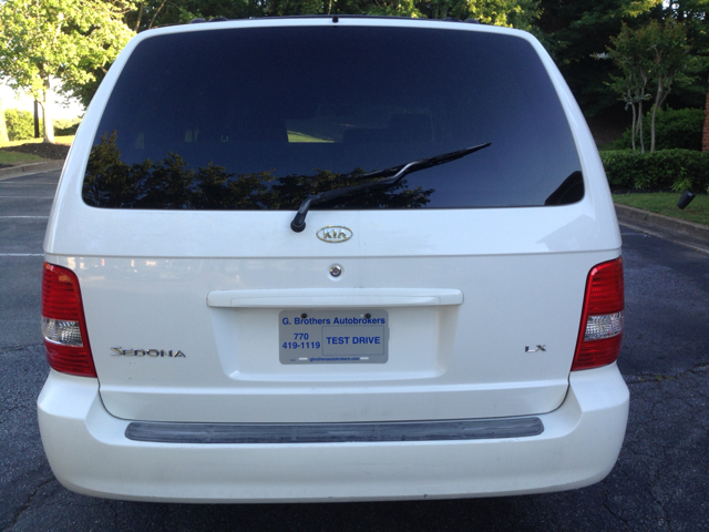 2003 Kia Sedona Elk Conversion Van