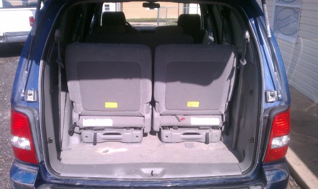 2004 Kia Sedona Elk Conversion Van